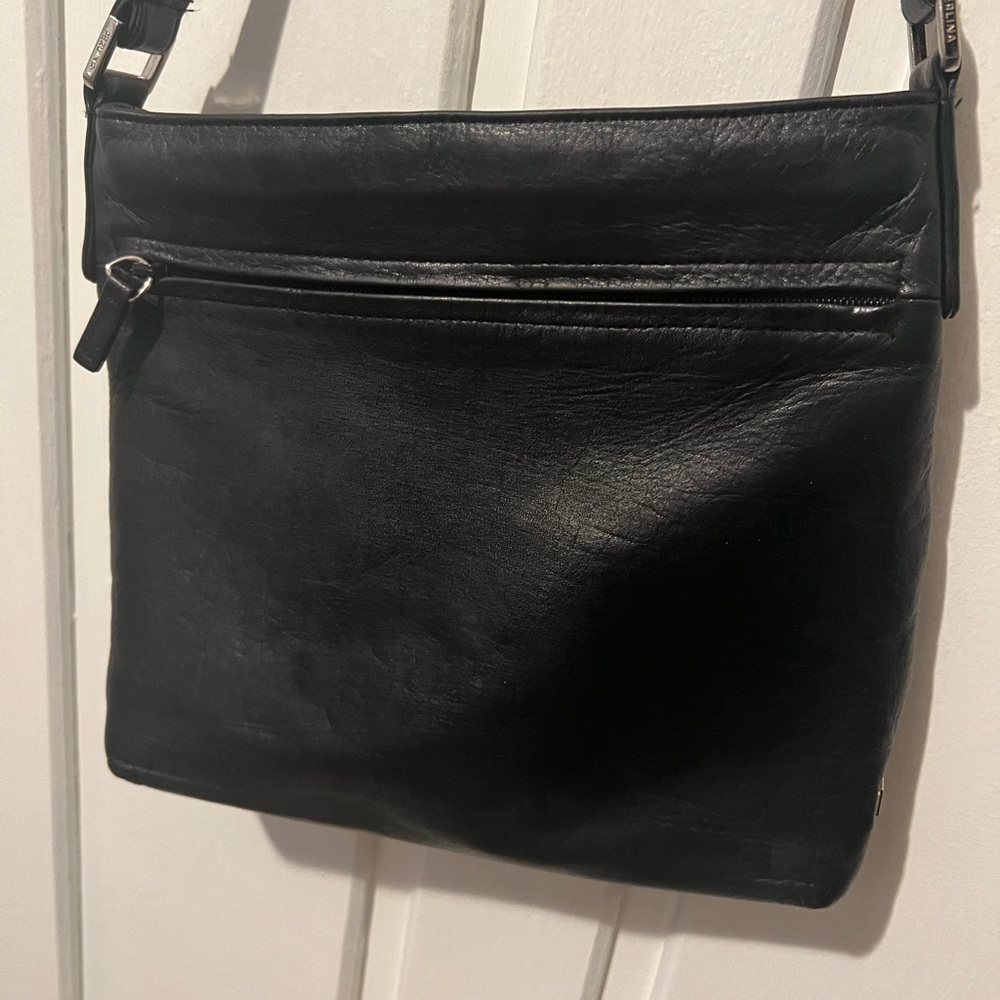 Vintage 90’s Perlina shoulder bag.